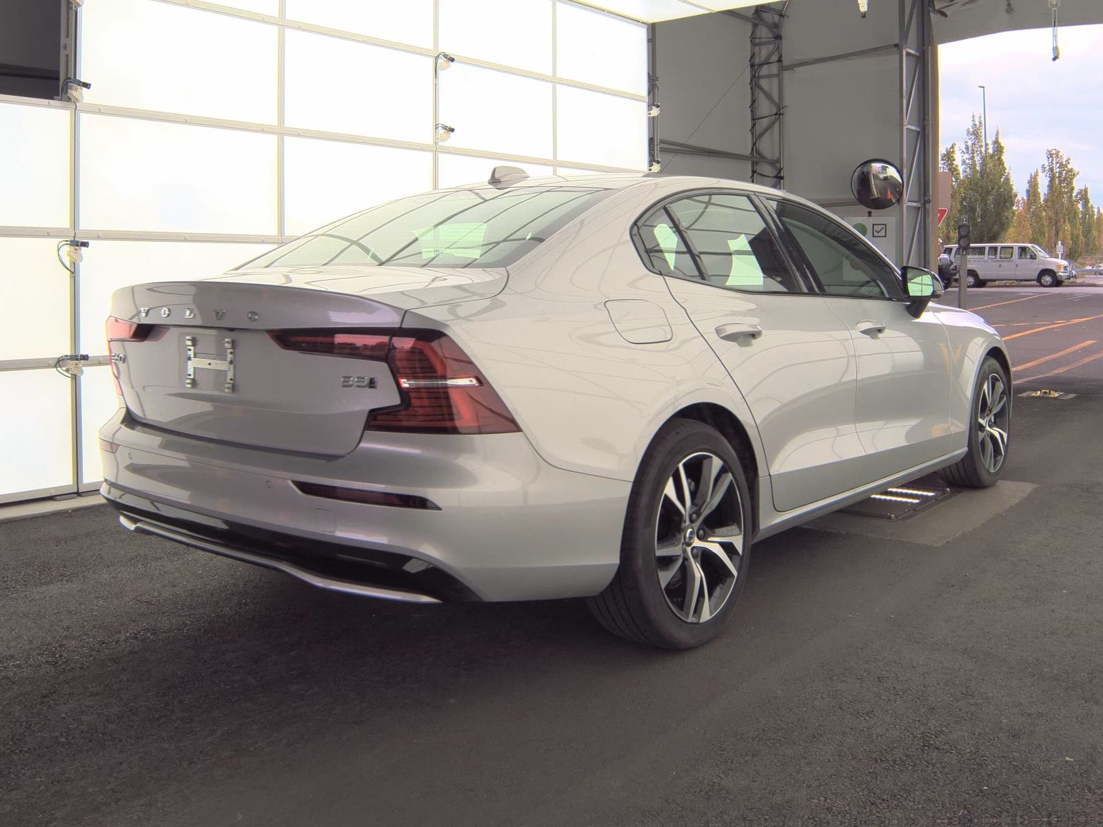 2025 Volvo S60 B5 Core AWD