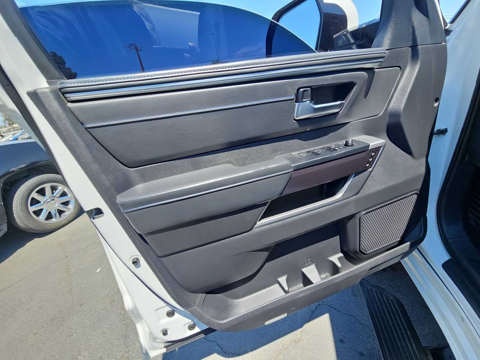 2022 Toyota Tundra Hybrid Platinum AWD