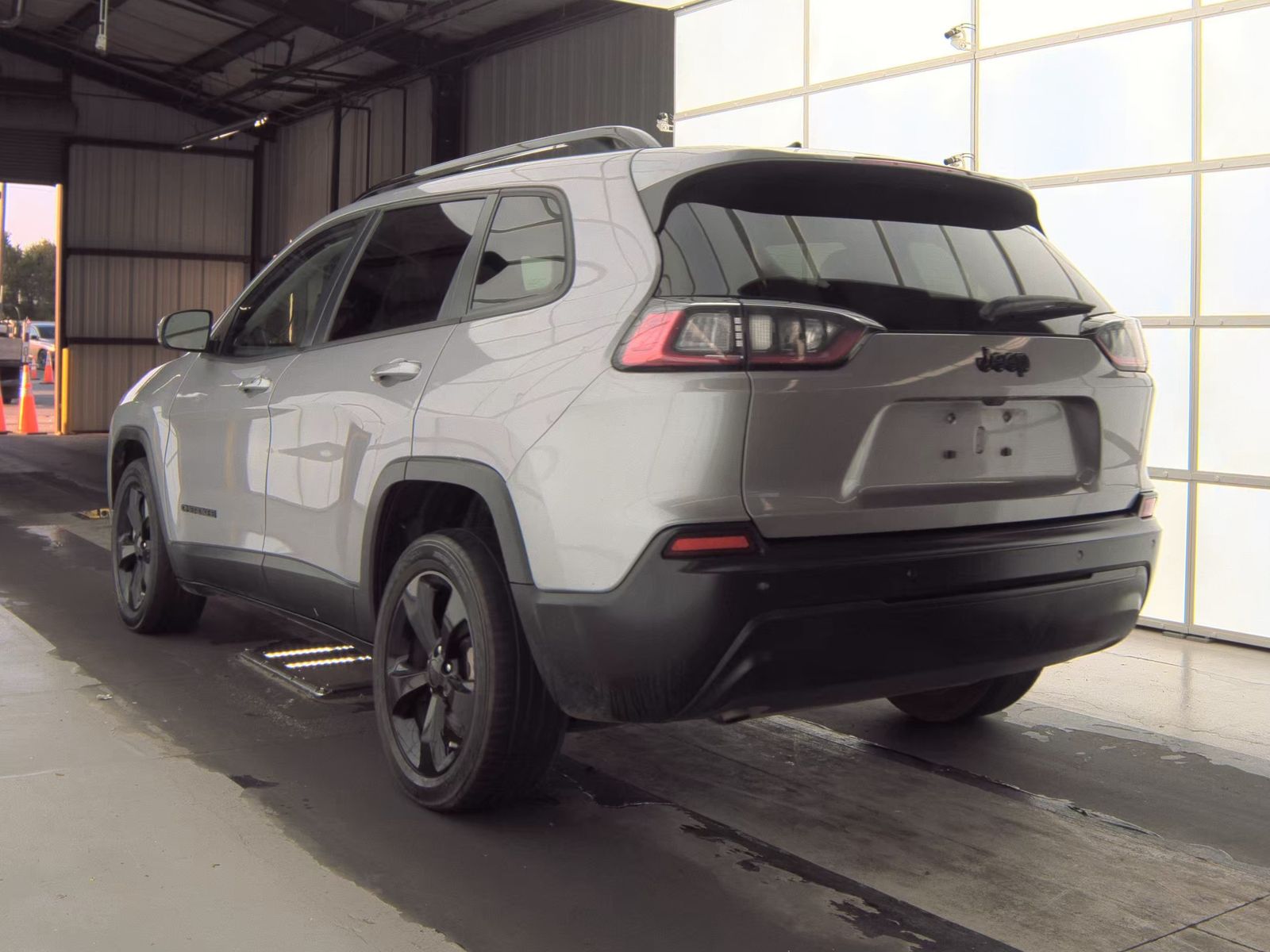 2021 Jeep Cherokee Latitude Altitude Edition FWD