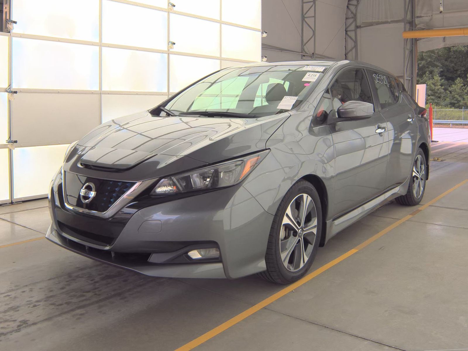 2021 Nissan LEAF SV FWD