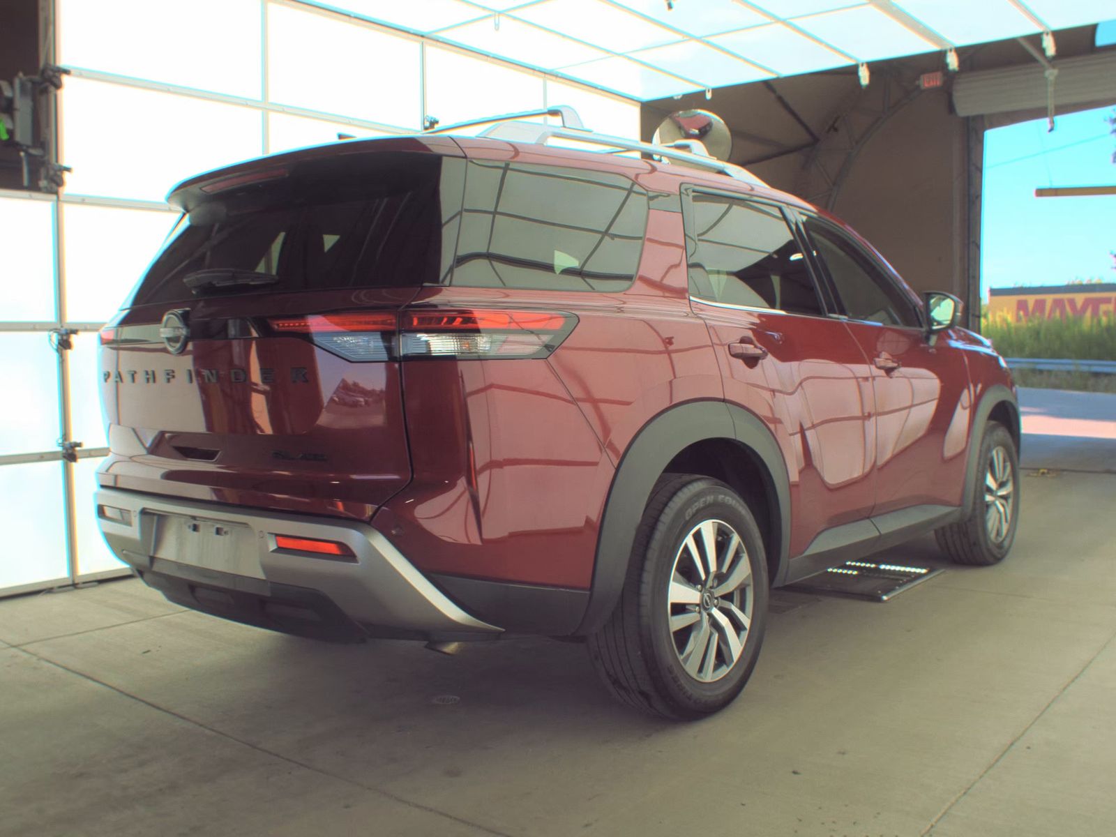 2023 Nissan Pathfinder SL AWD