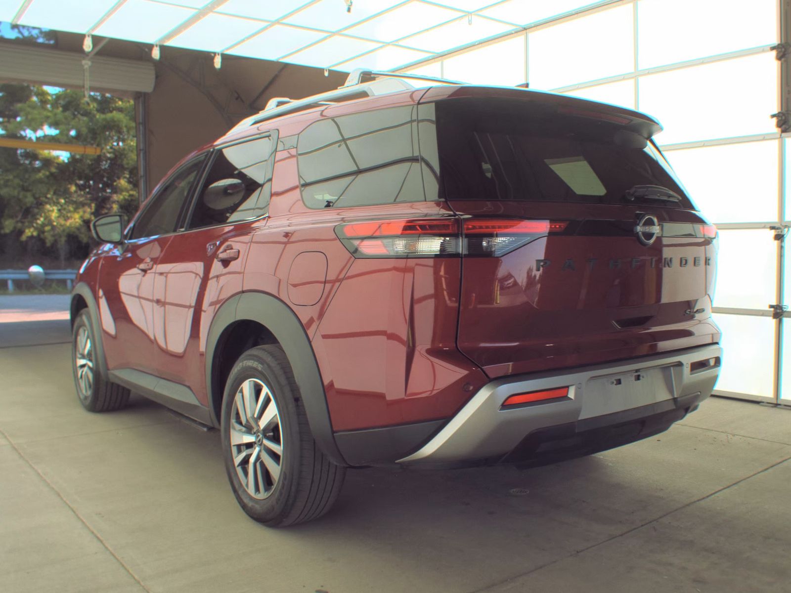 2023 Nissan Pathfinder SL AWD