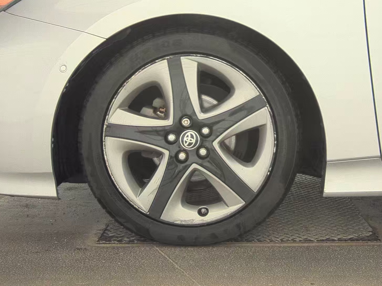 2021 Toyota Prius Limited FWD