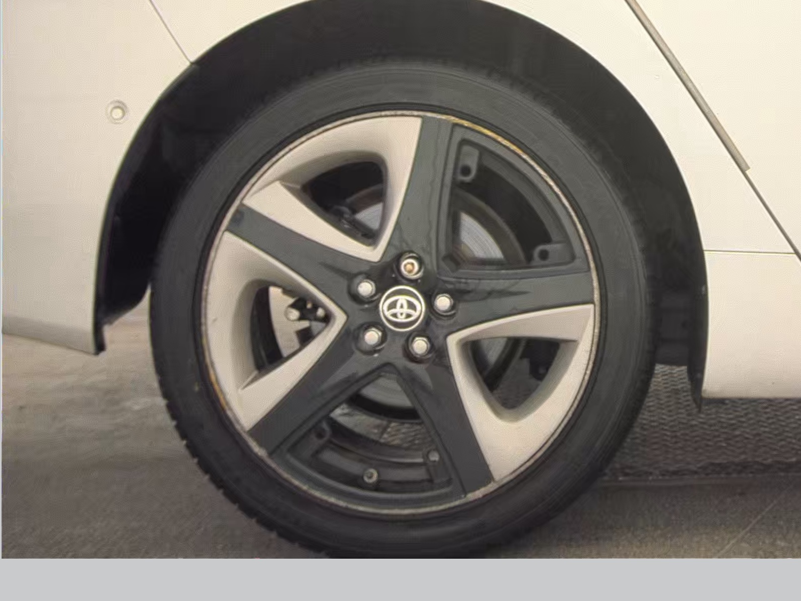 2021 Toyota Prius Limited FWD