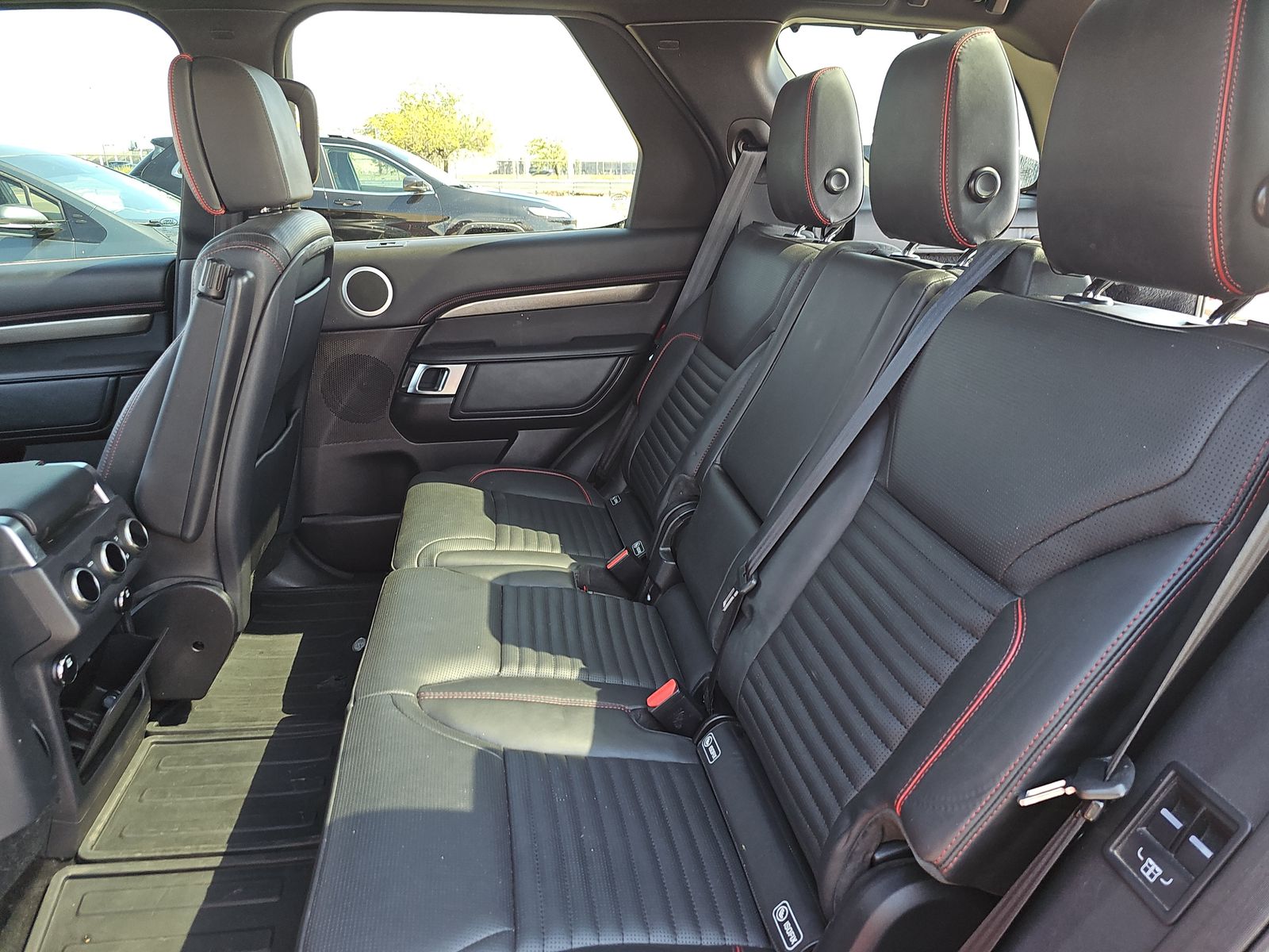 2017 Land Rover Discovery HSE Luxury AWD
