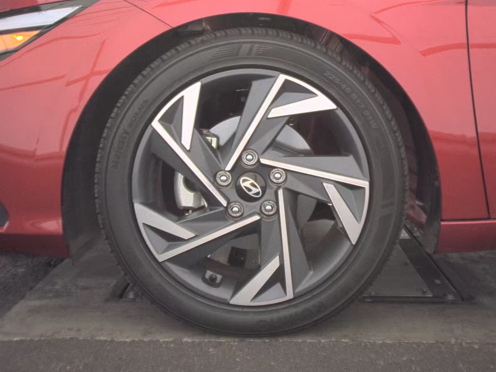 2025 Hyundai Elantra SEL Sport FWD