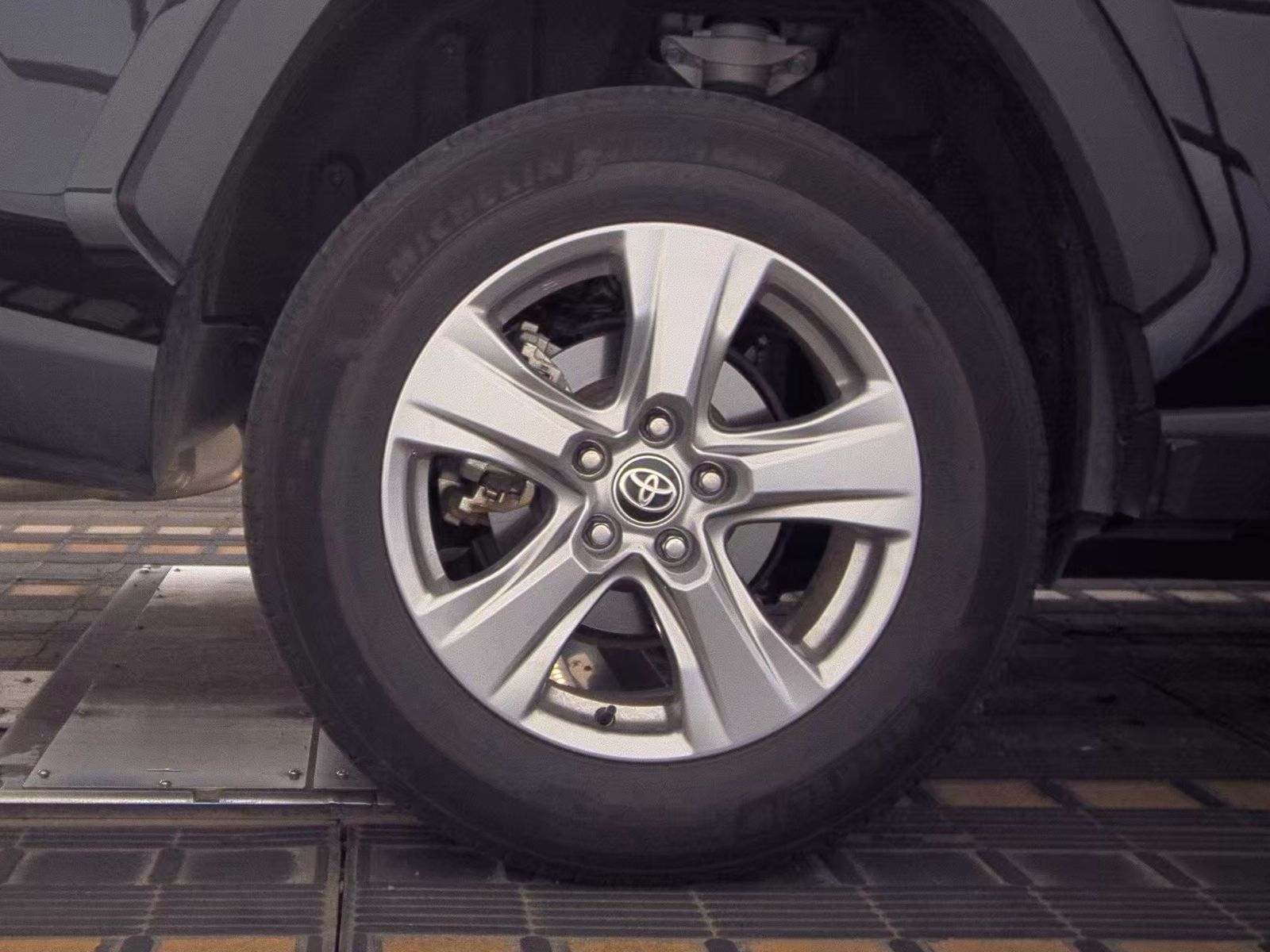 2024 Toyota RAV4 XLE FWD
