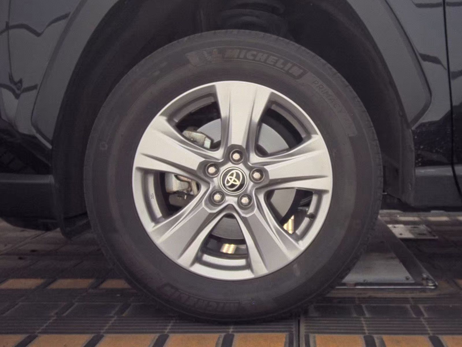 2024 Toyota RAV4 XLE FWD