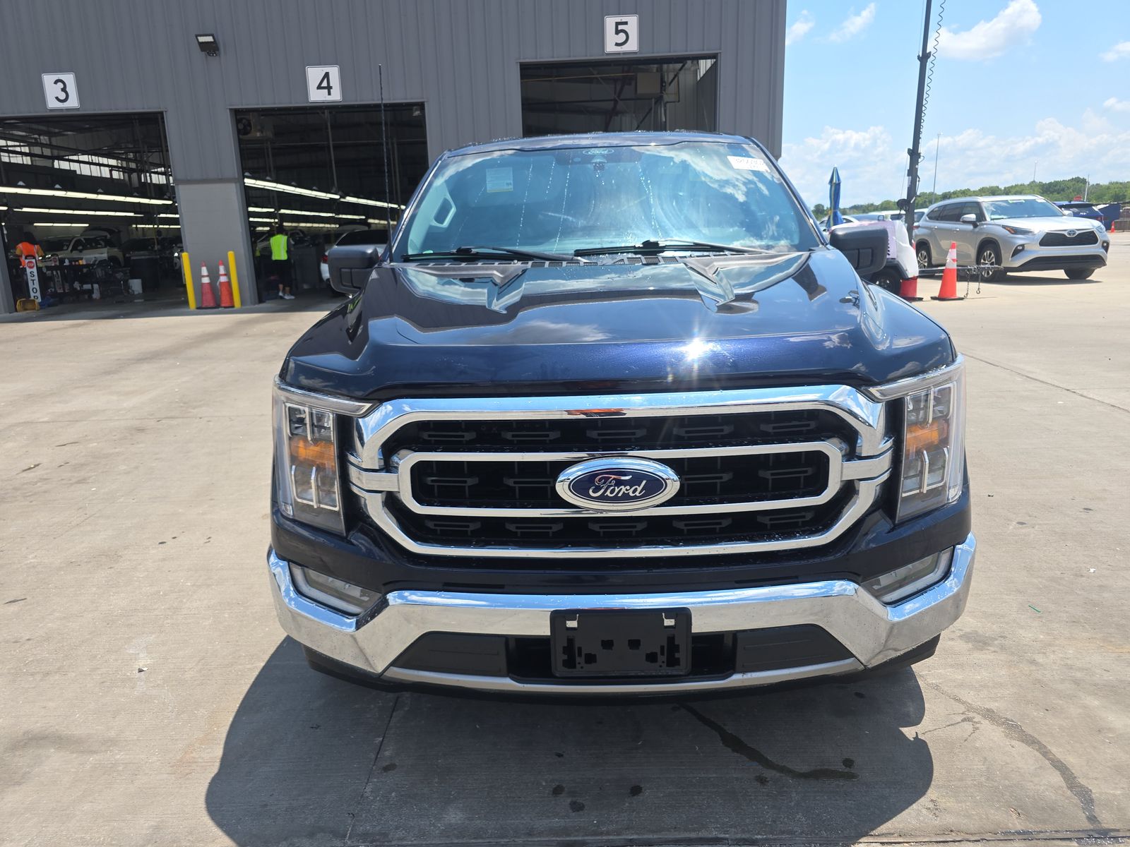 2021 Ford F-150 XLT RWD