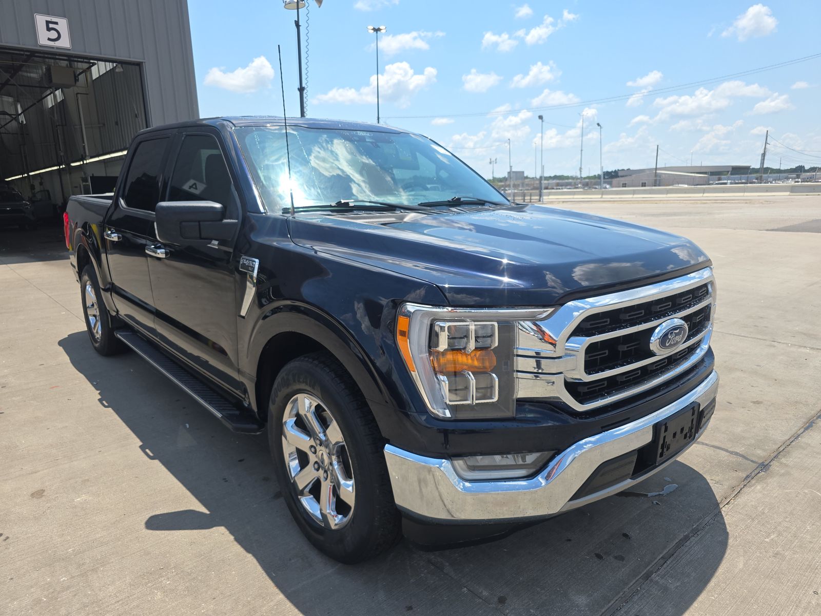 2021 Ford F-150 XLT RWD