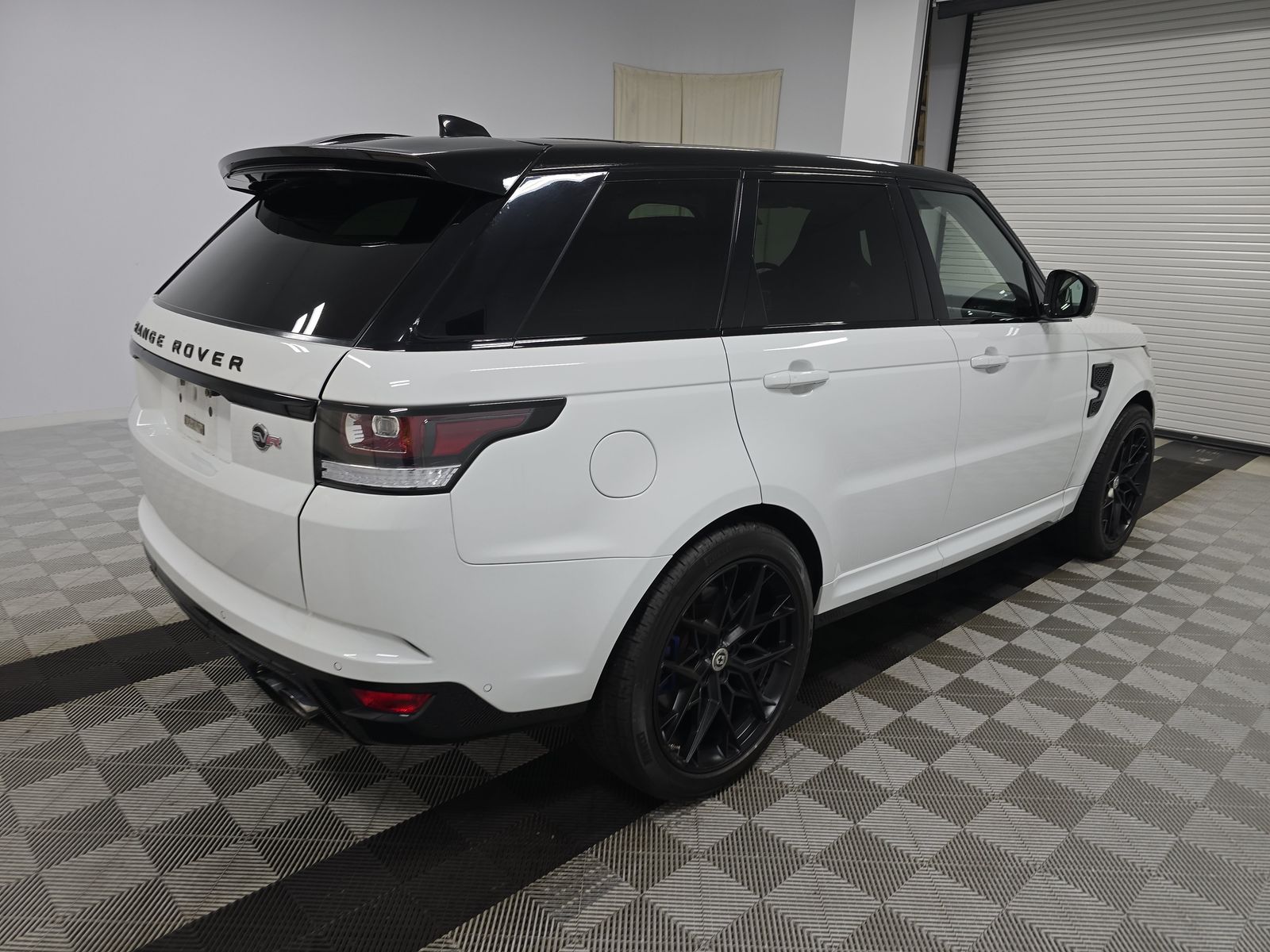 2017 Land Rover Range Rover Sport SVR AWD