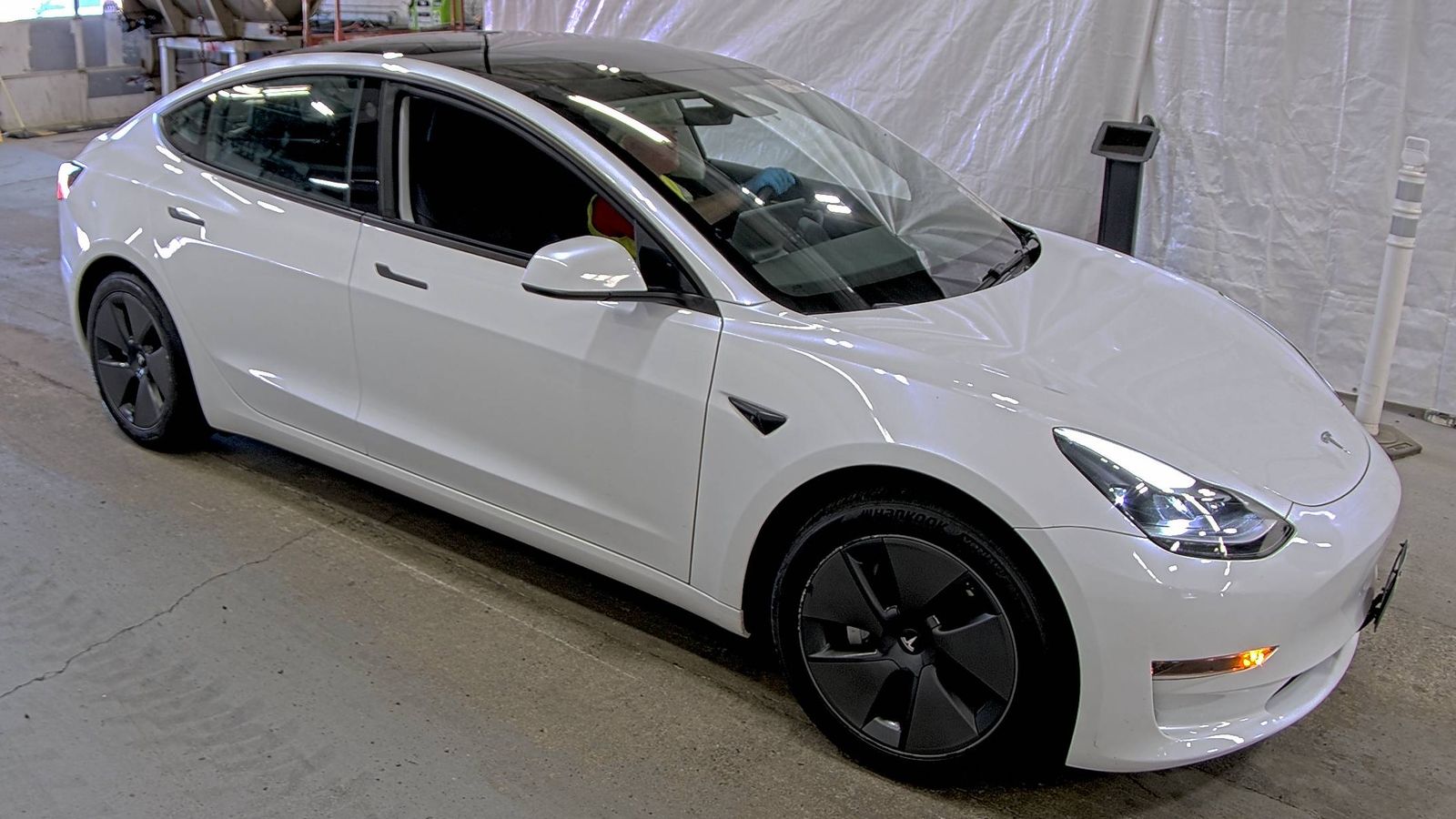2023 Tesla Model 3 Standard Range RWD