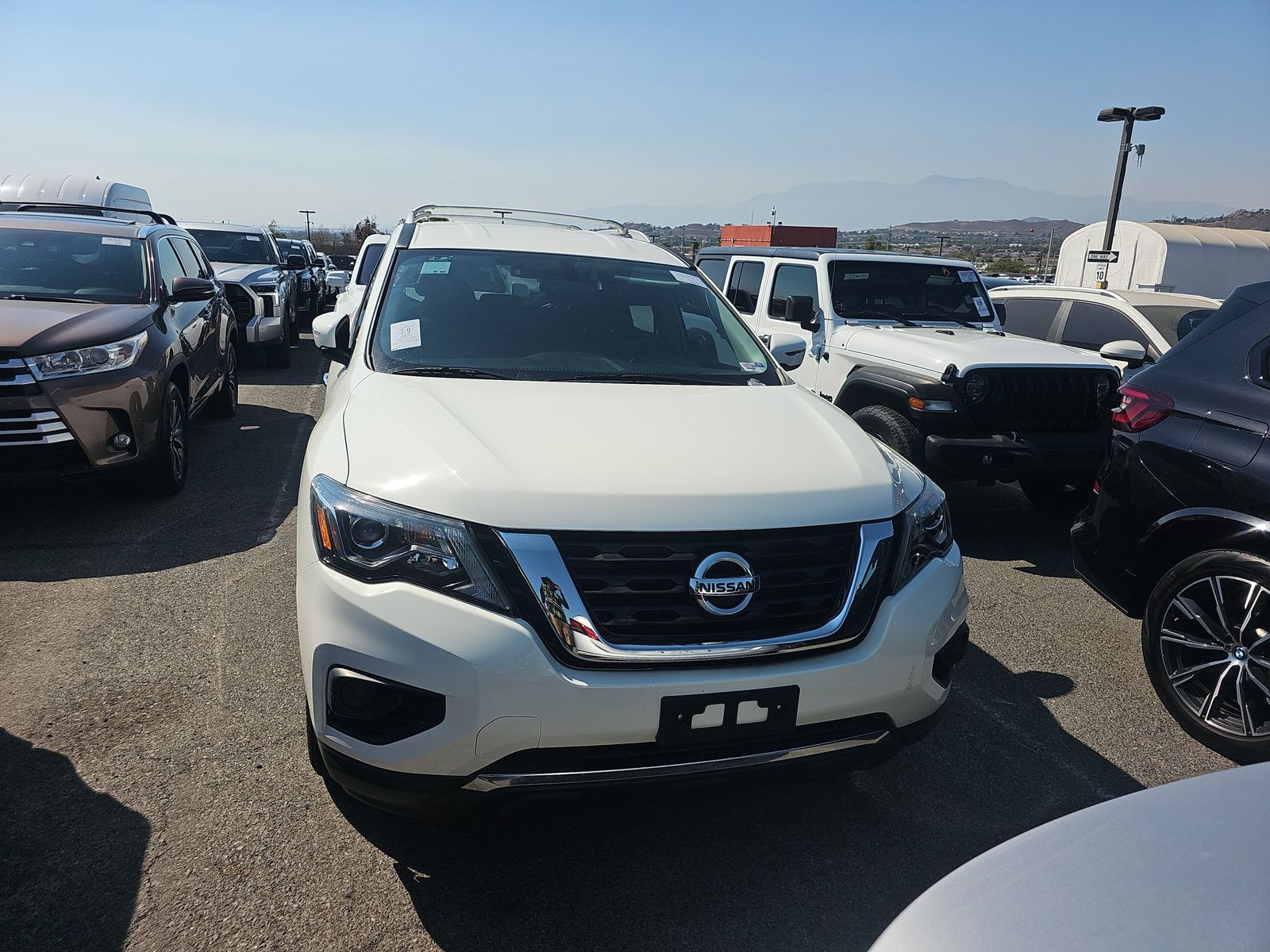 2020 Nissan Pathfinder S FWD