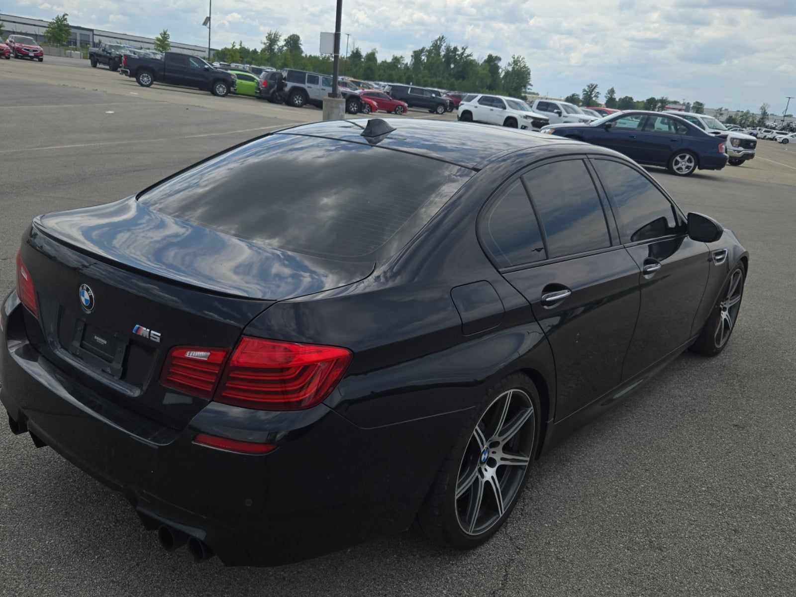 2015 BMW M5 Base RWD