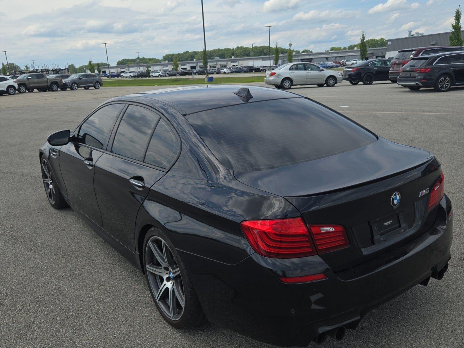 2015 BMW M5 Base RWD