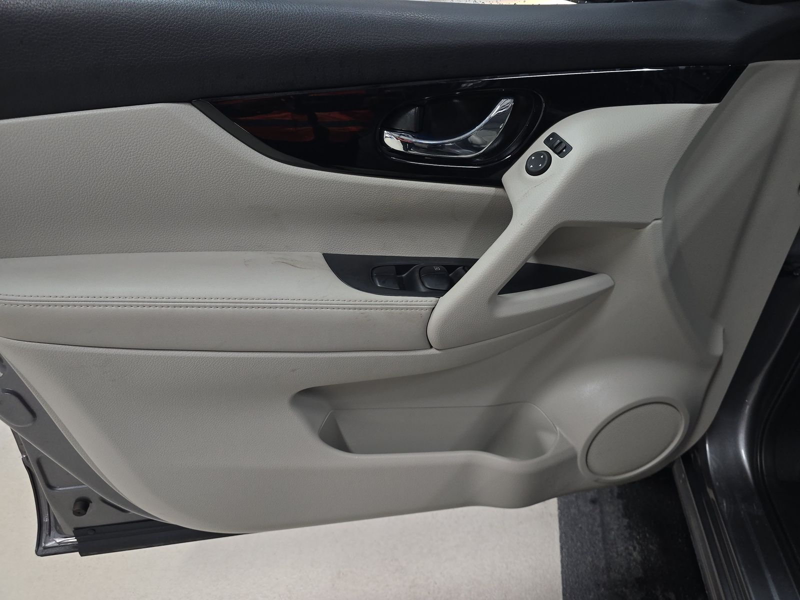 2022 Nissan Rogue Sport SL FWD