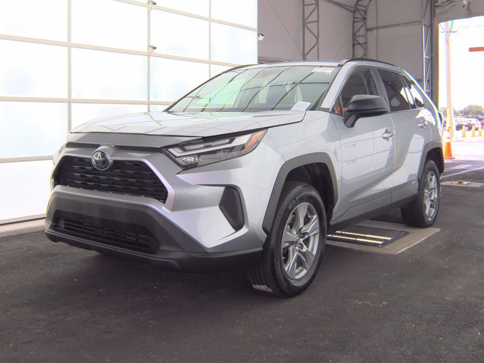 2023 Toyota RAV4 Hybrid LE AWD 97960 miles - купить Авто из сша