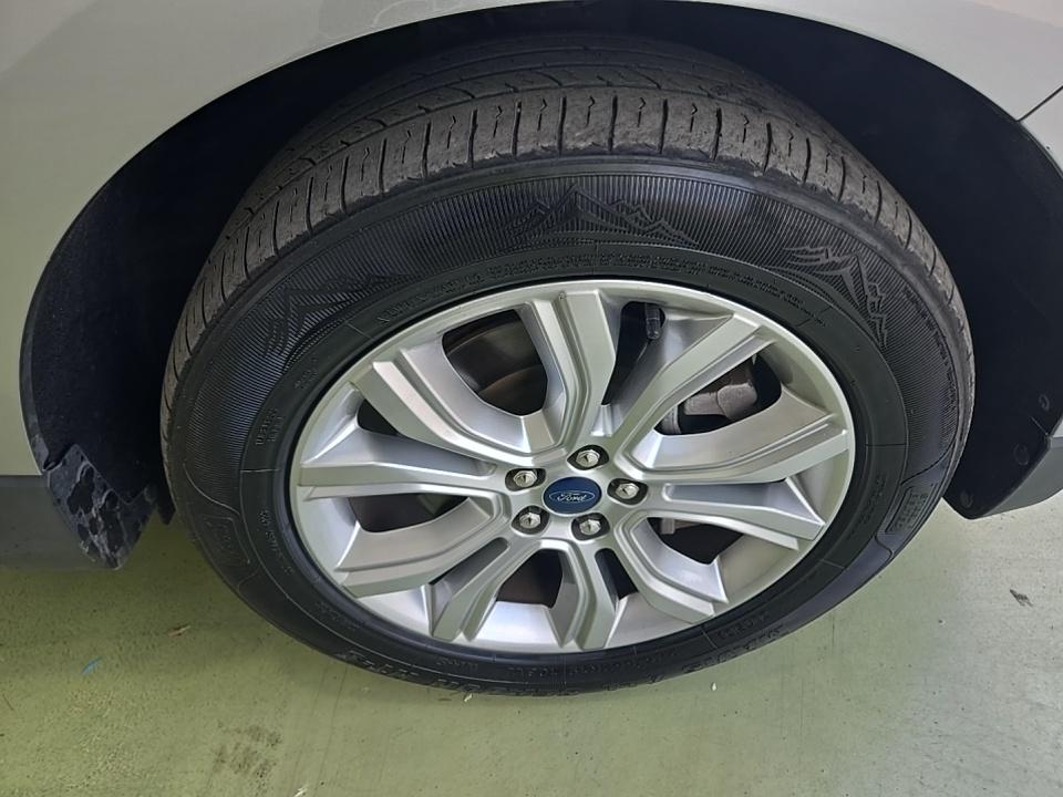 2022 Ford Edge Titanium AWD