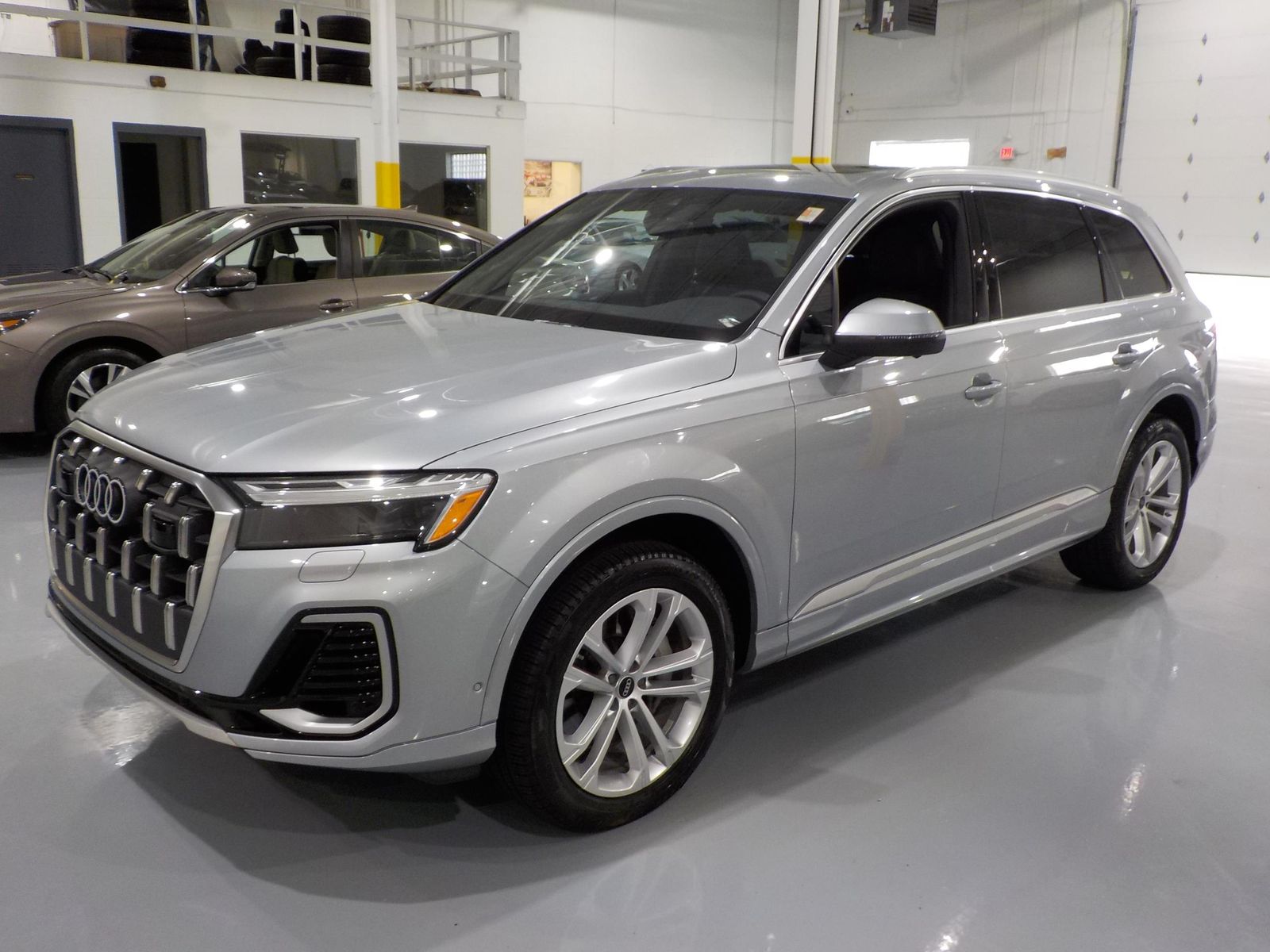 2025 Audi Q7 Premium 55 TFSI