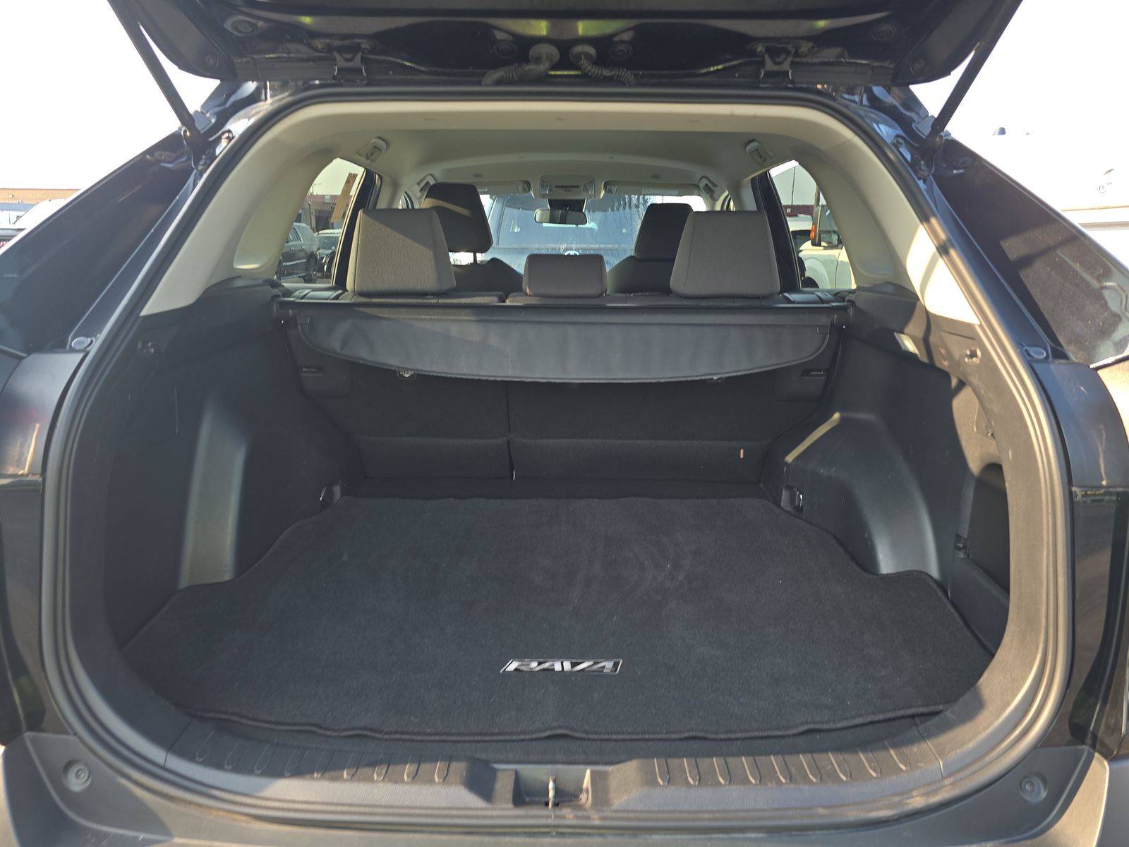 2024 Toyota RAV4 XLE FWD