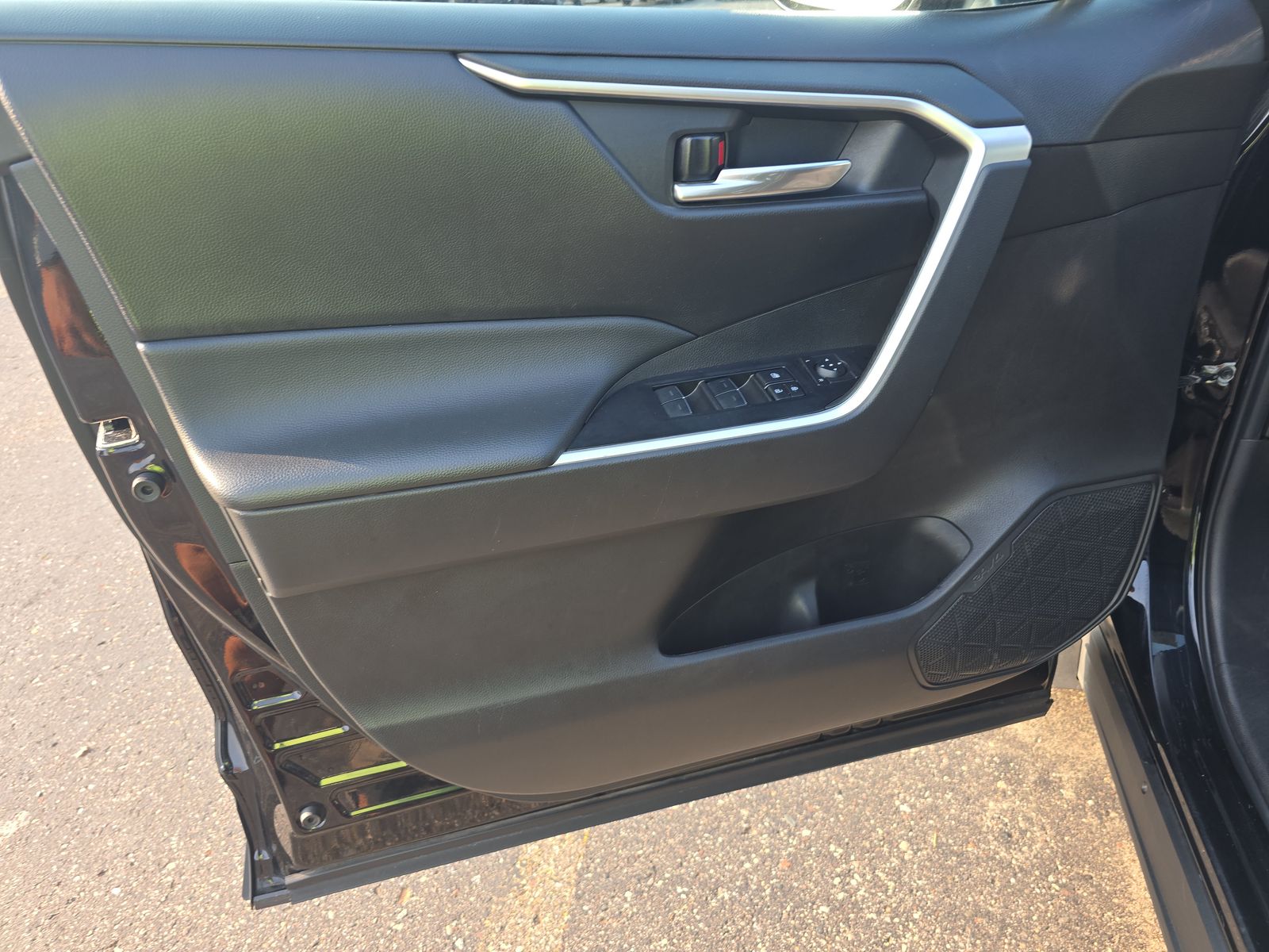 2024 Toyota RAV4 XLE FWD