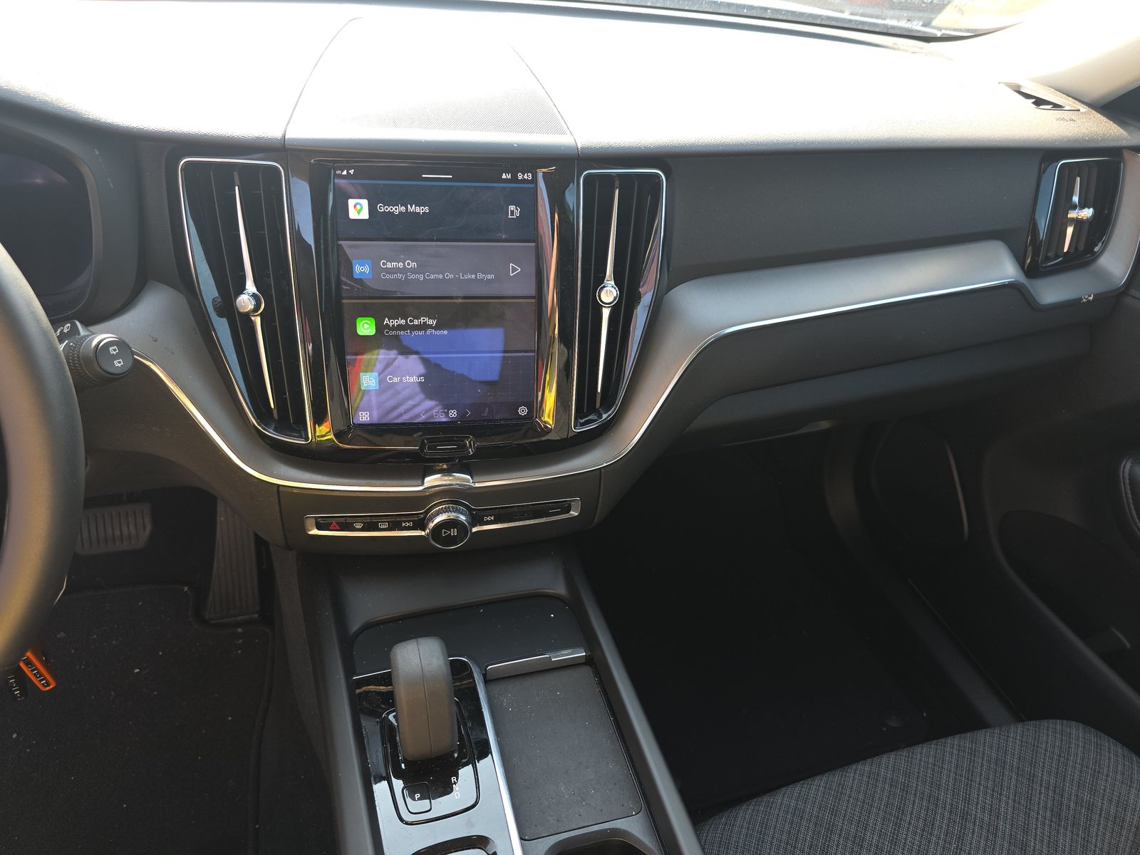 2022 Volvo XC60 B5 Momentum AWD