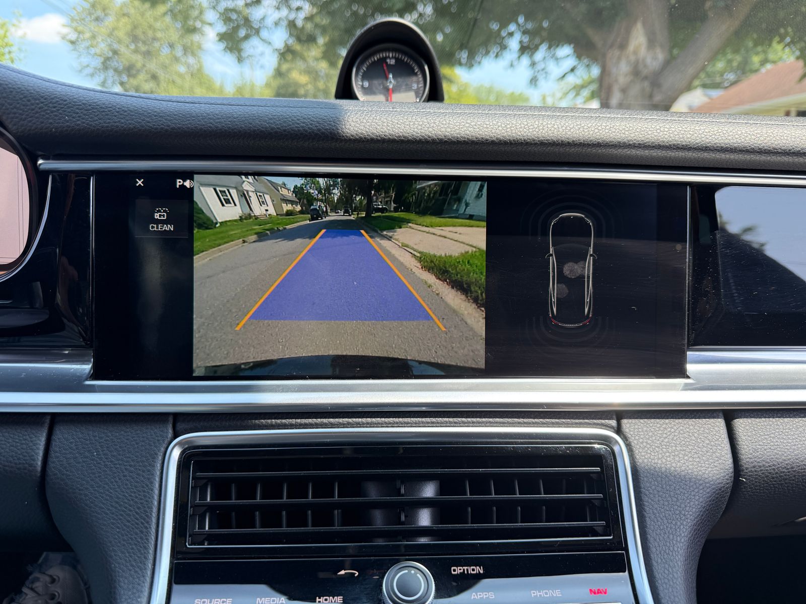 2018 Porsche Panamera Base RWD