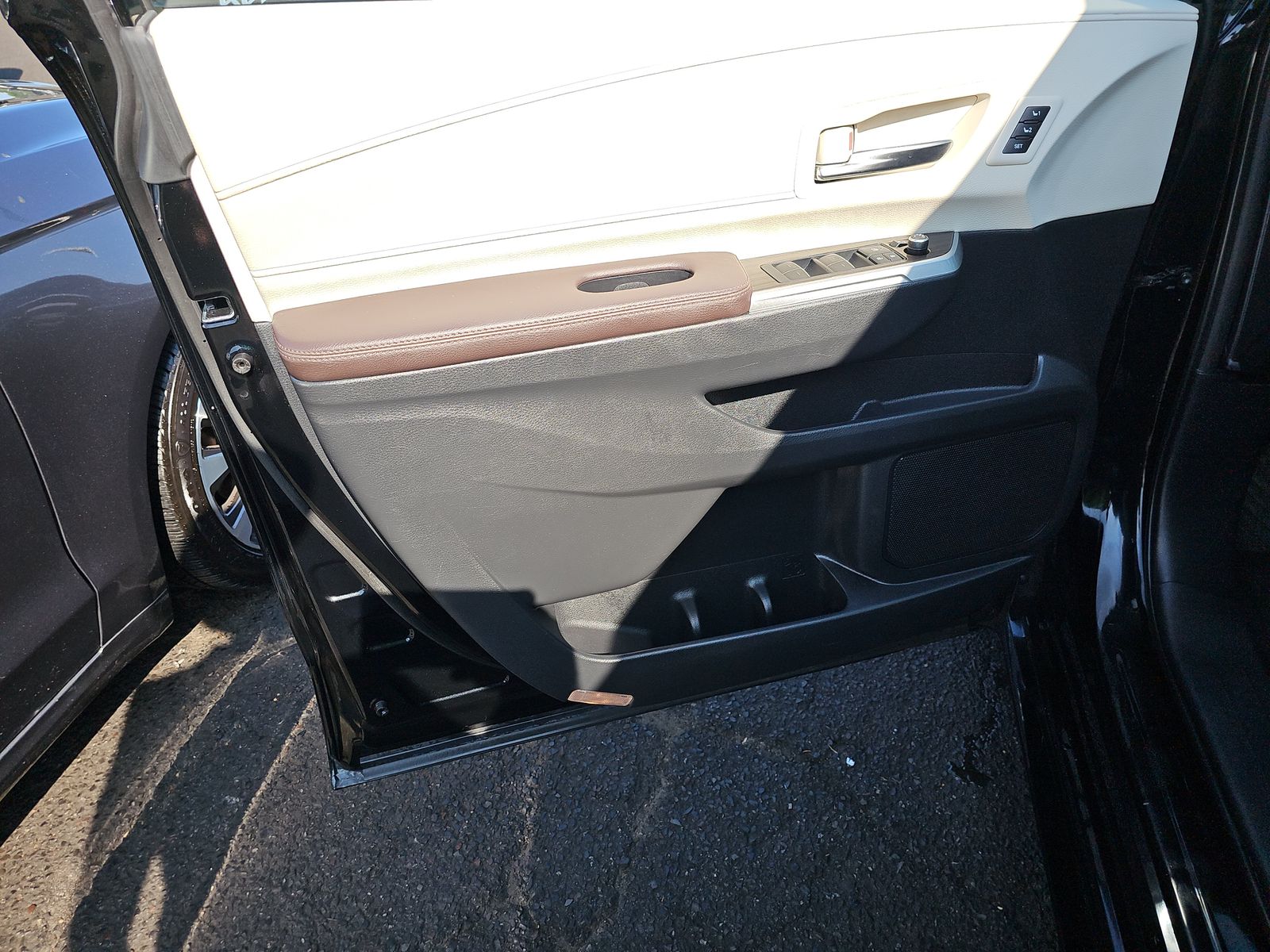 2021 Toyota Sienna Platinum AWD