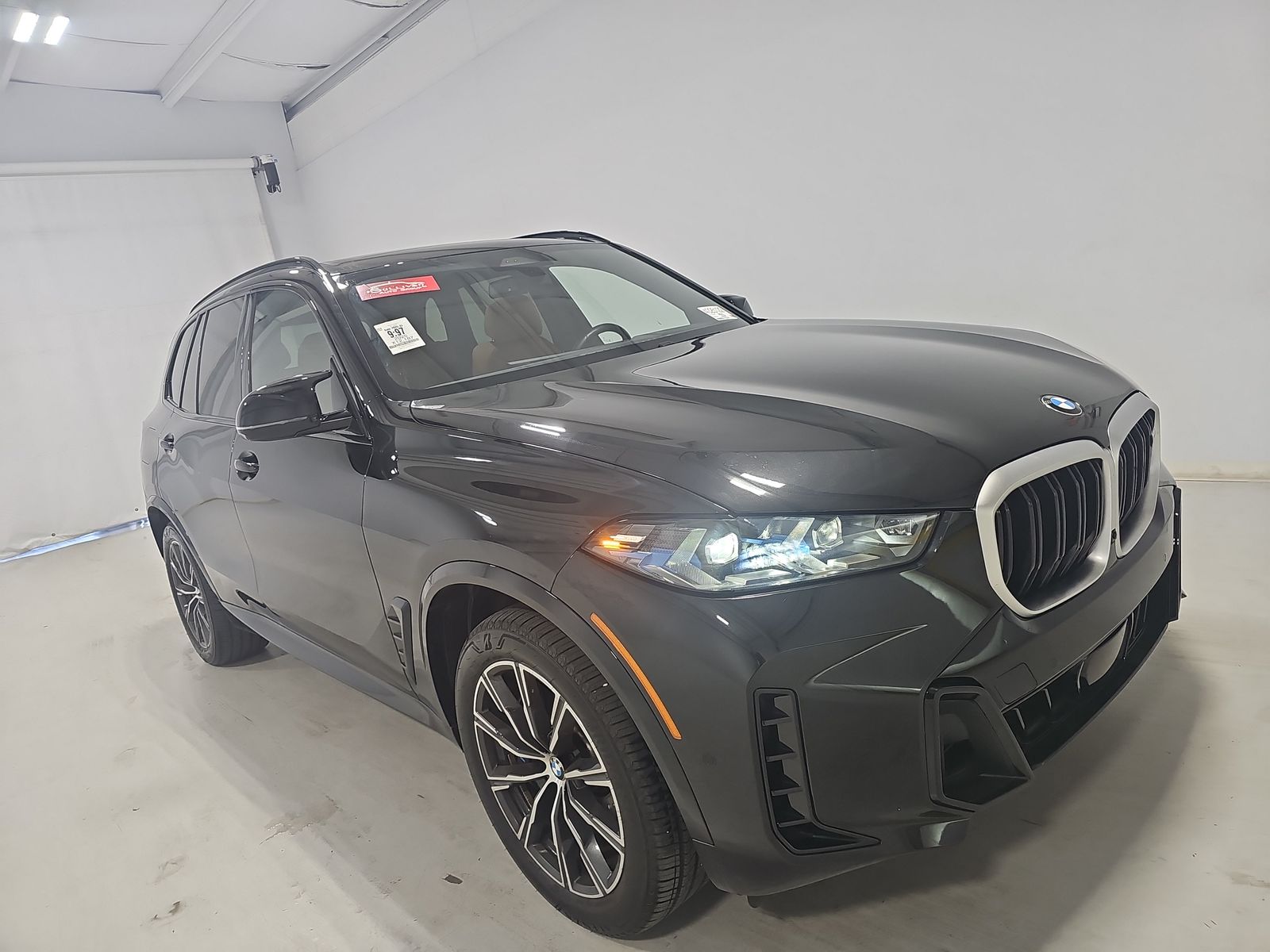 2025 BMW X5 M60i xDrive AWD
