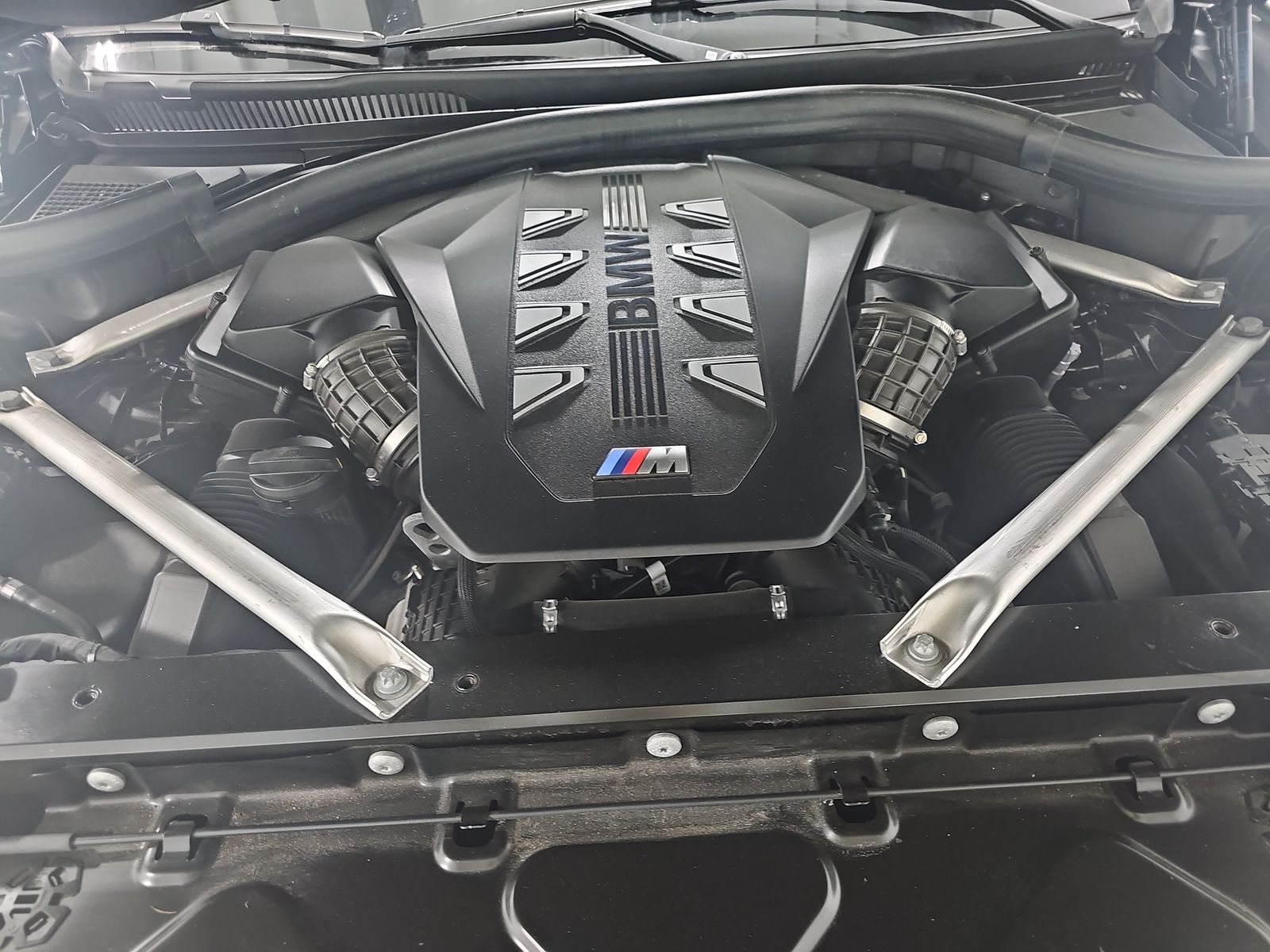 2025 BMW X5 M60i xDrive AWD
