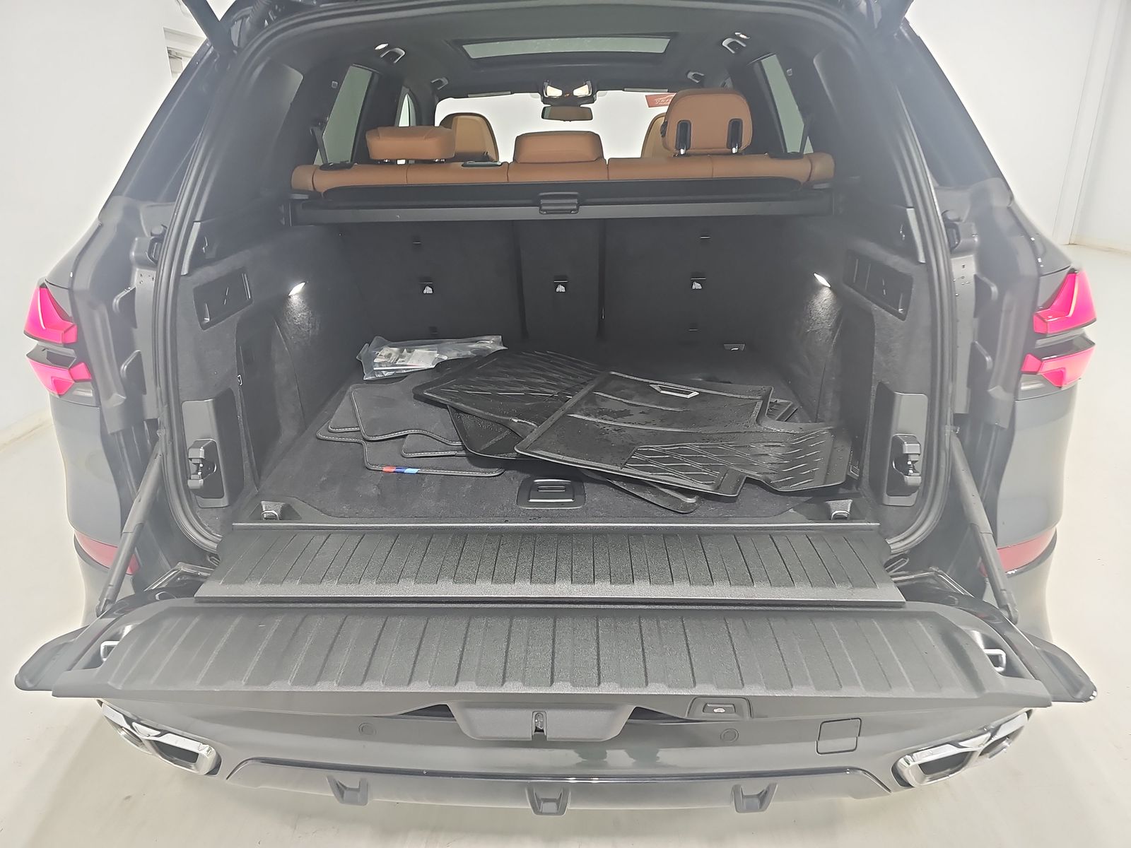 2025 BMW X5 M60i xDrive AWD