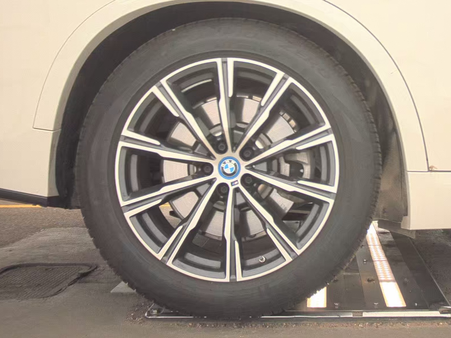 2025 BMW X5 xDrive50e AWD