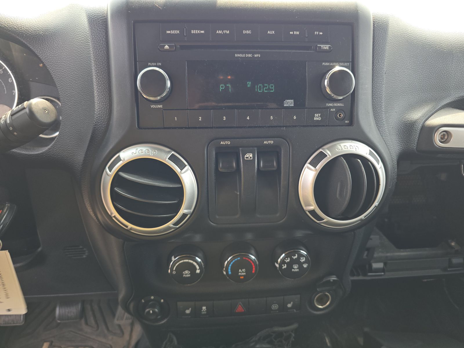 2011 Jeep Wrangler Sahara AWD