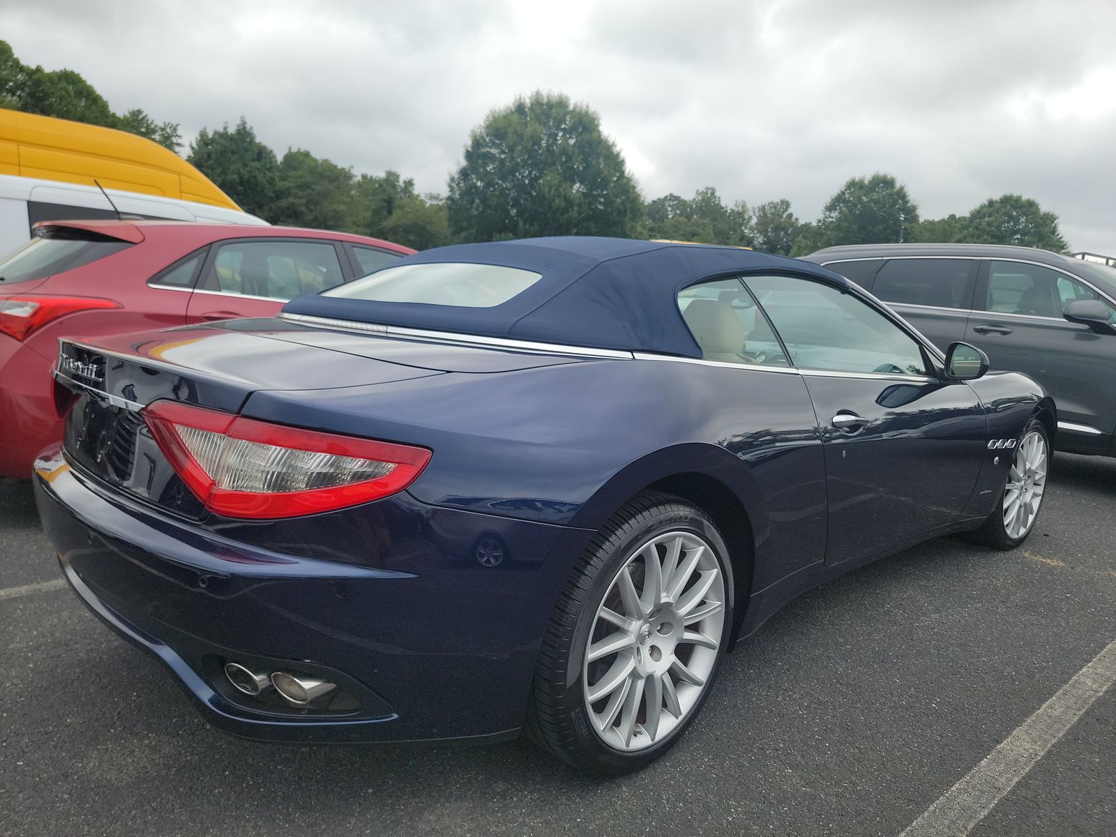 2015 Maserati GranTurismo Base FWD