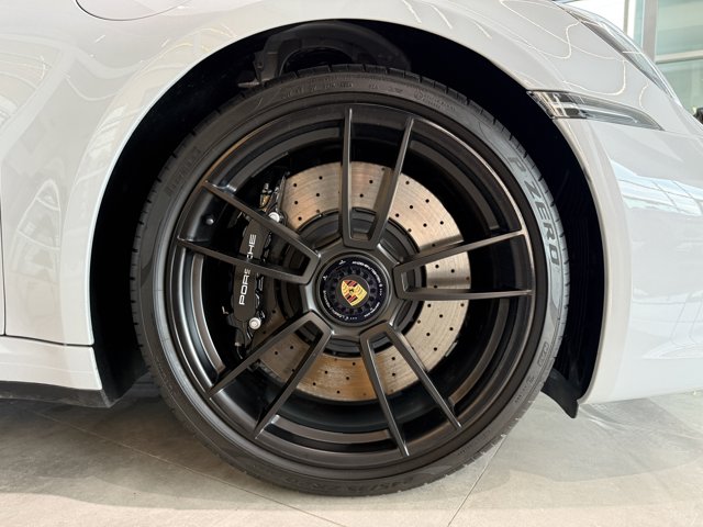2024 Porsche 911 4 GTS Targa AWD