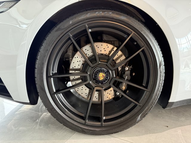 2024 Porsche 911 4 GTS Targa AWD