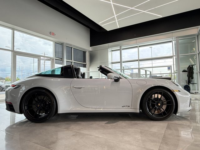 2024 Porsche 911 4 GTS Targa AWD