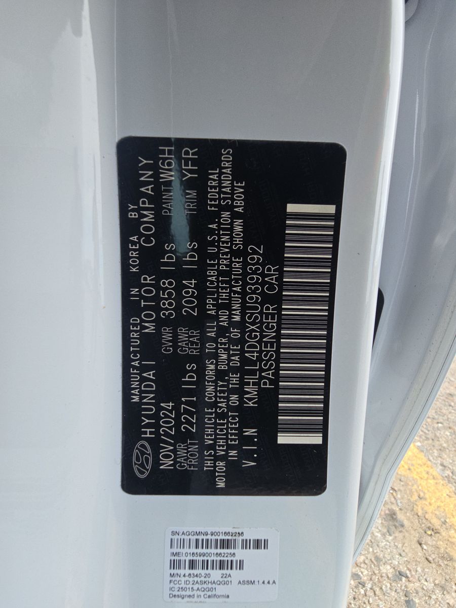 2025 Hyundai Elantra SE FWD