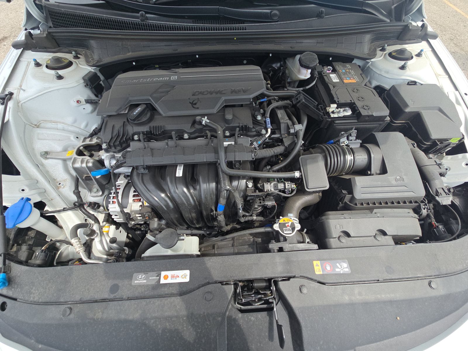 2025 Hyundai Elantra SE FWD