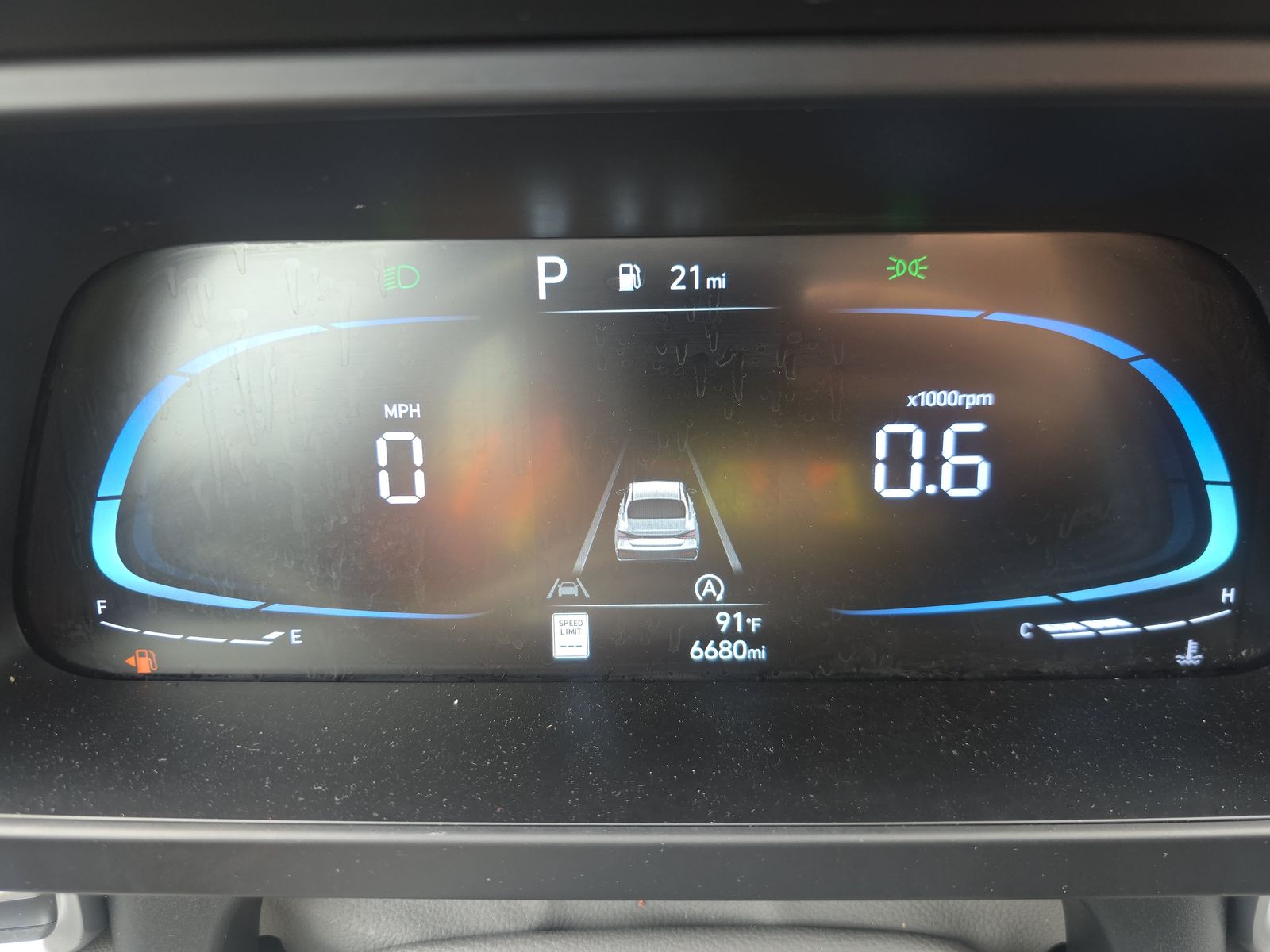 2025 Hyundai Elantra SE FWD