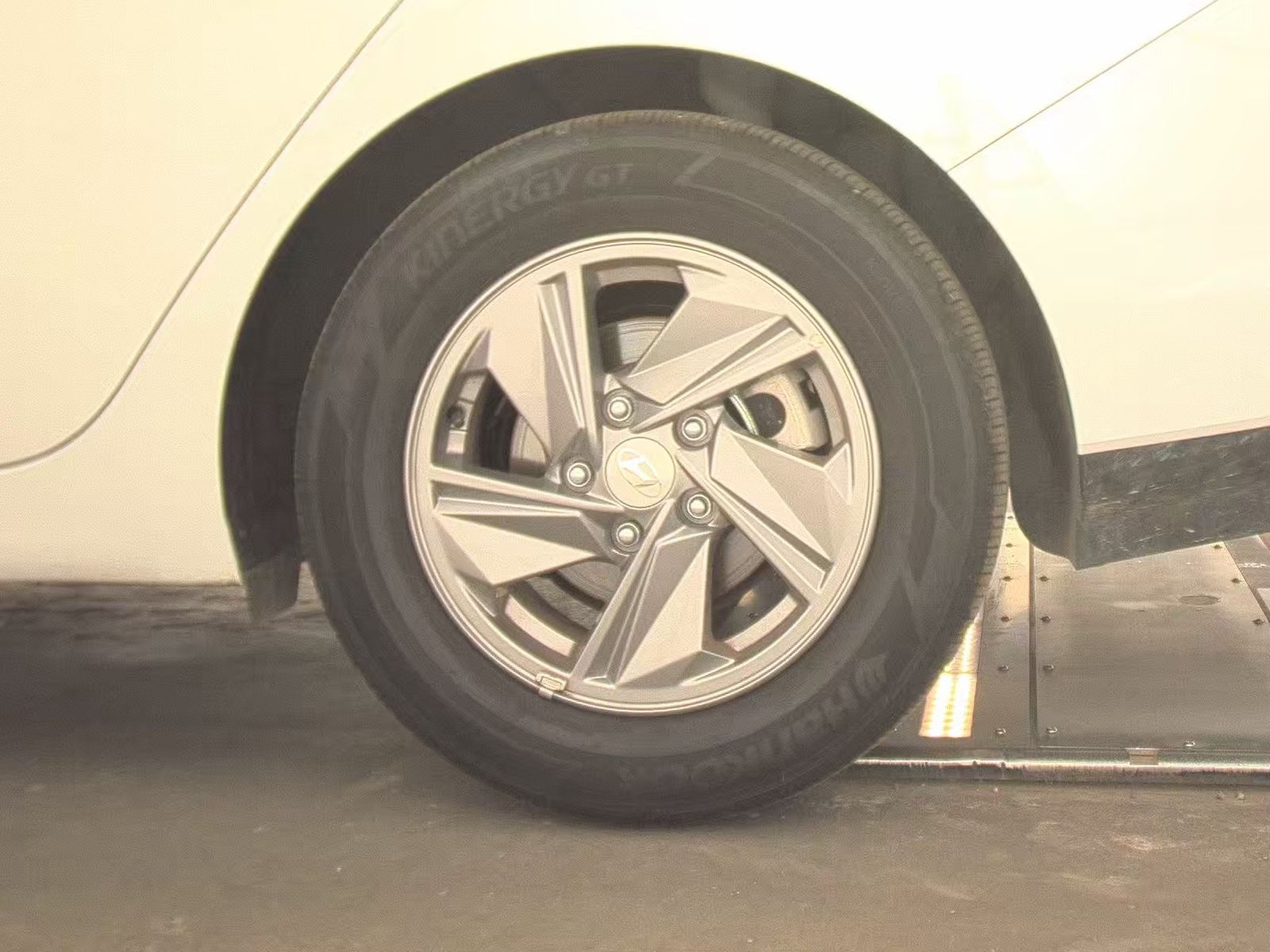 2025 Hyundai Elantra SE FWD