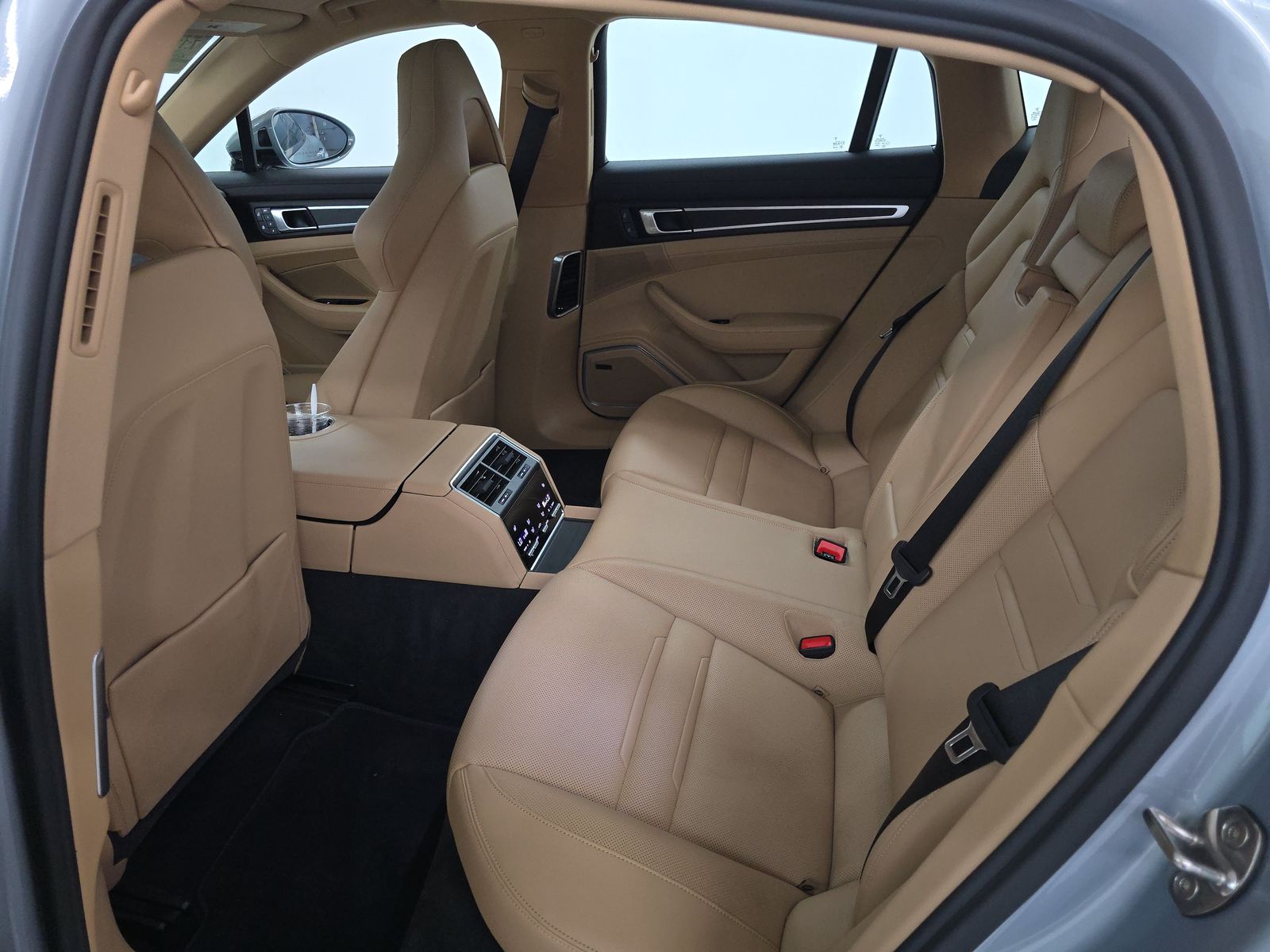 2022 Porsche Panamera Platinum Edition RWD