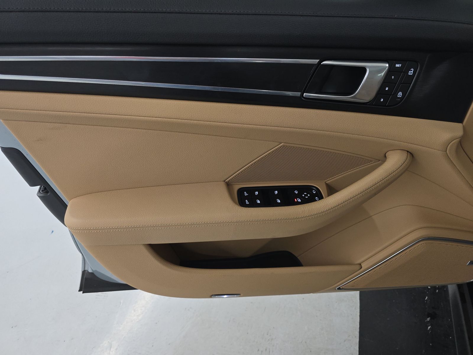 2022 Porsche Panamera Platinum Edition RWD