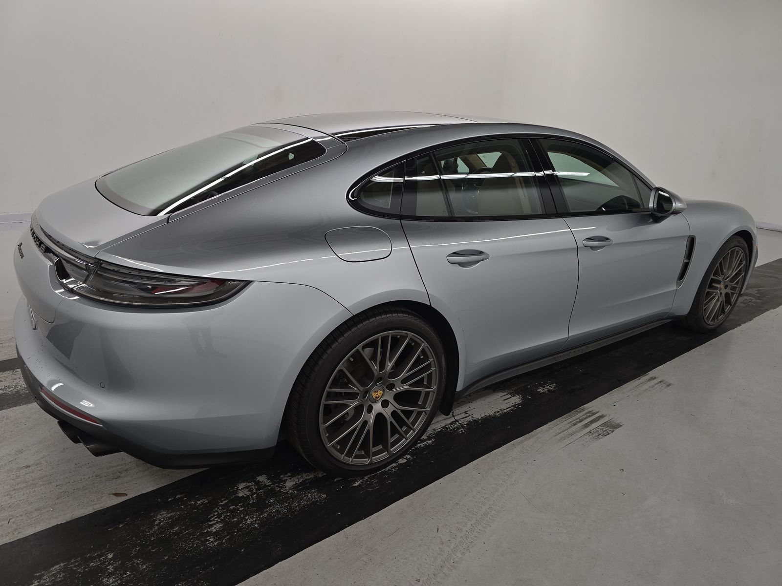 2022 Porsche Panamera Platinum Edition RWD