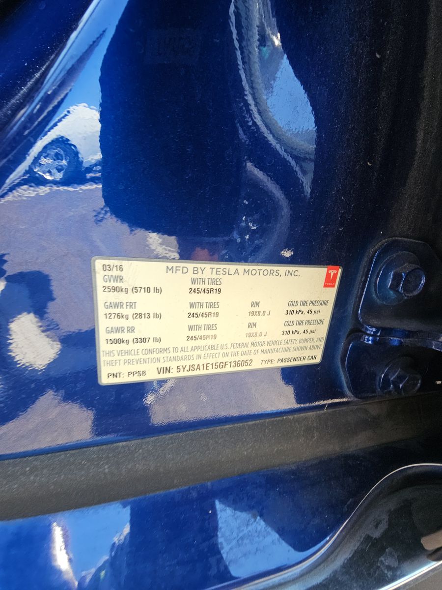 2016 Tesla Model S 70 FWD