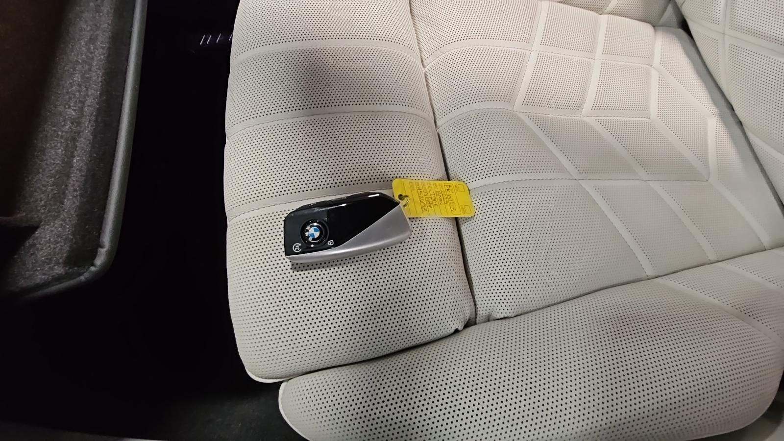 2025 BMW 7 Series 750e xDrive AWD