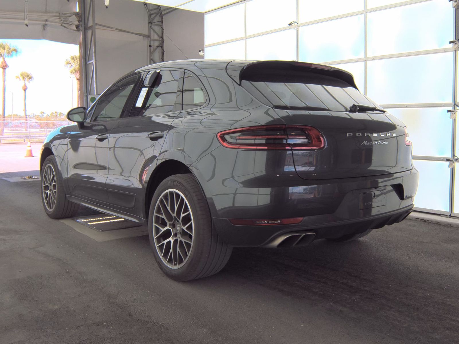 2018 Porsche Macan Turbo AWD