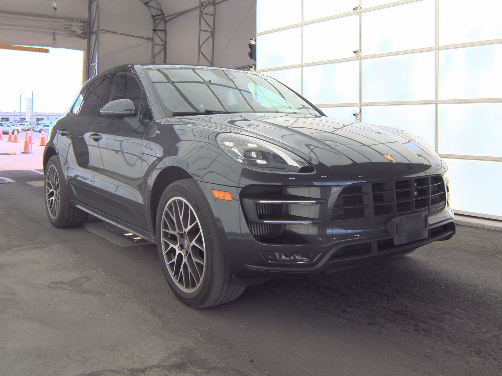 2018 Porsche Macan Turbo AWD