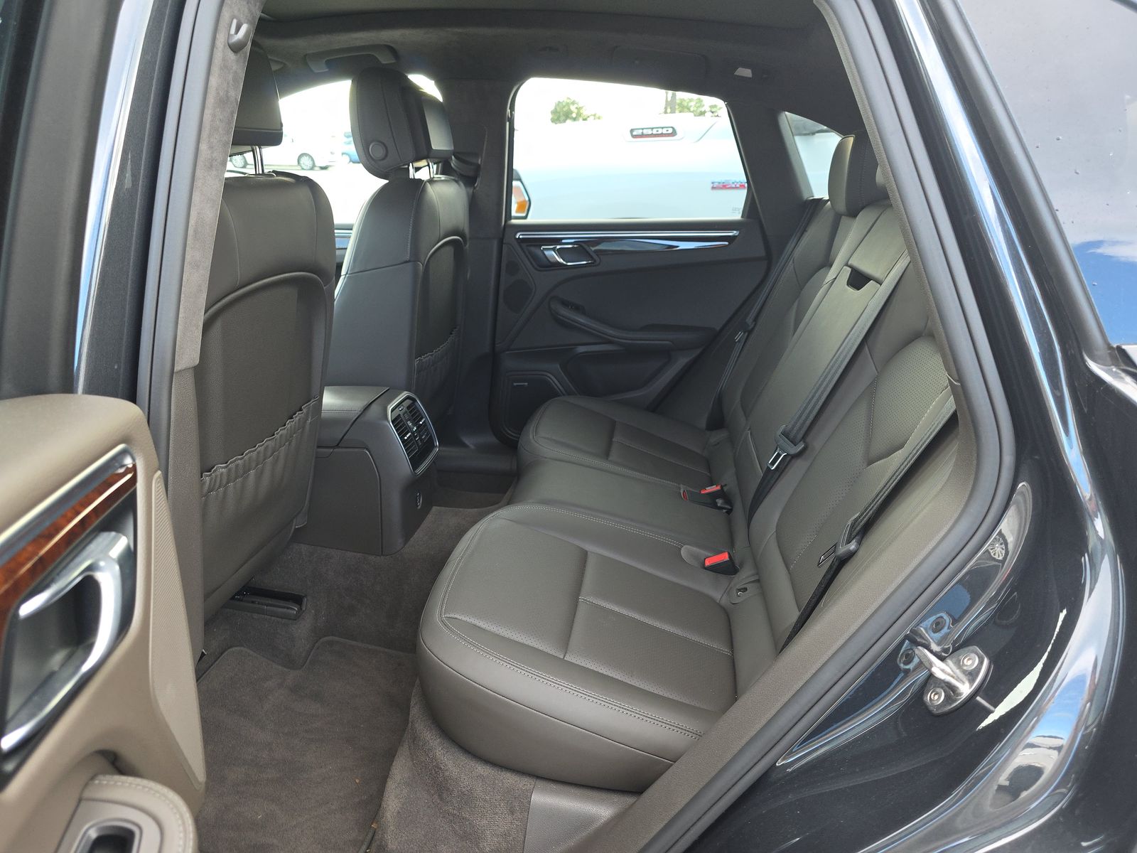 2018 Porsche Macan Turbo AWD