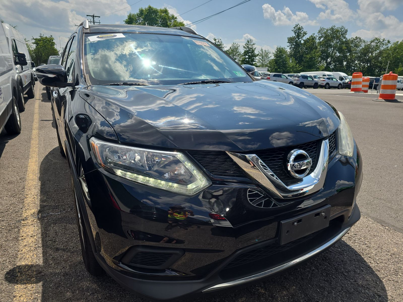 2015 Nissan Rogue SV FWD